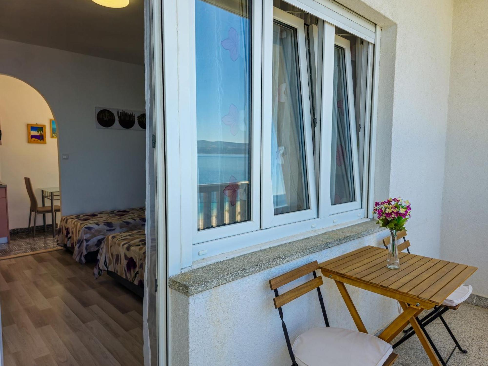 Apartments Neda Omiš Rom bilde
