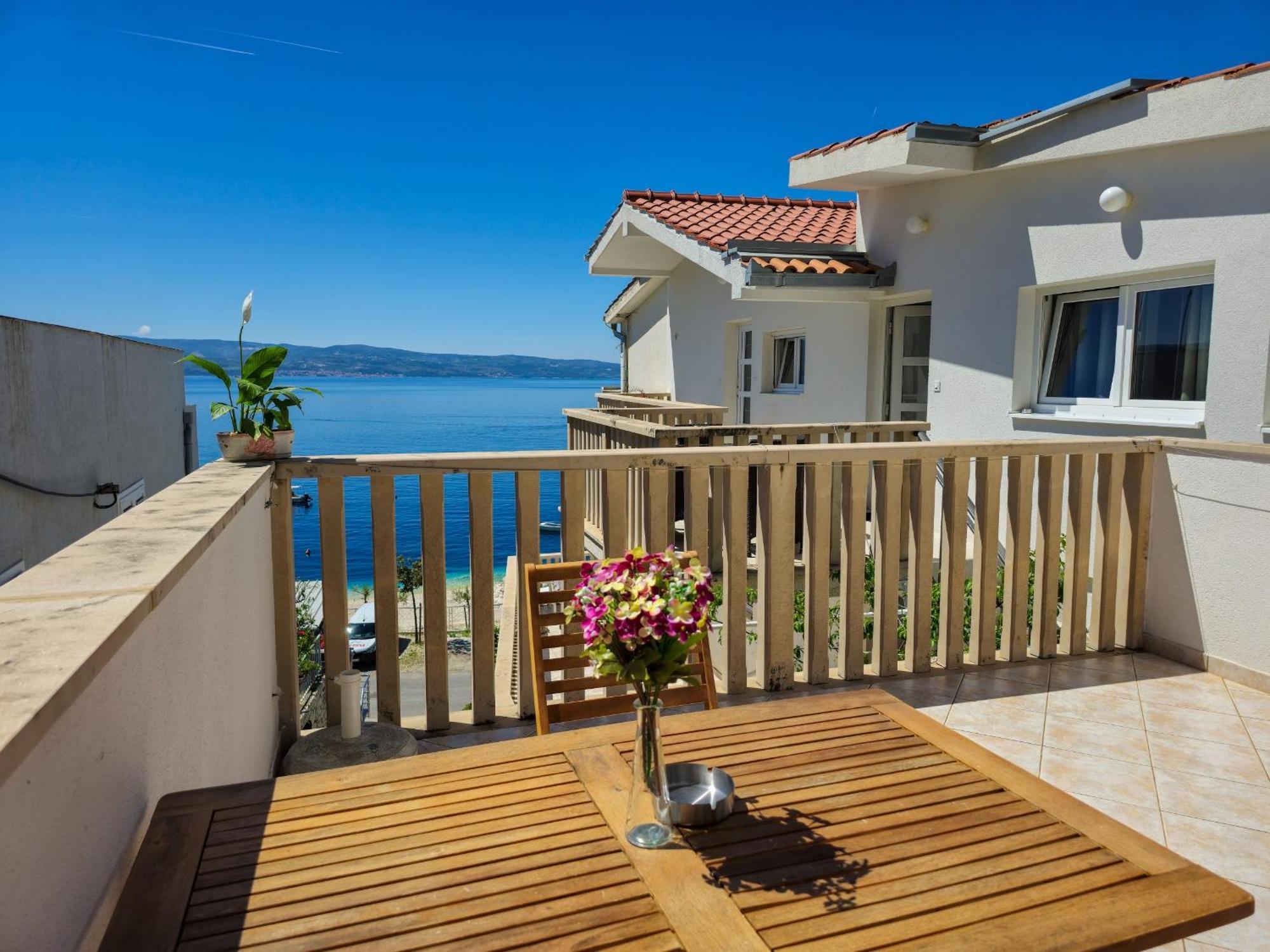 Apartments Neda Omiš Rom bilde
